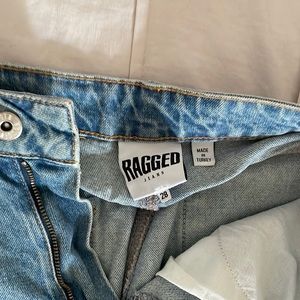 Princess Polly RAGGED straight leg jeans.
